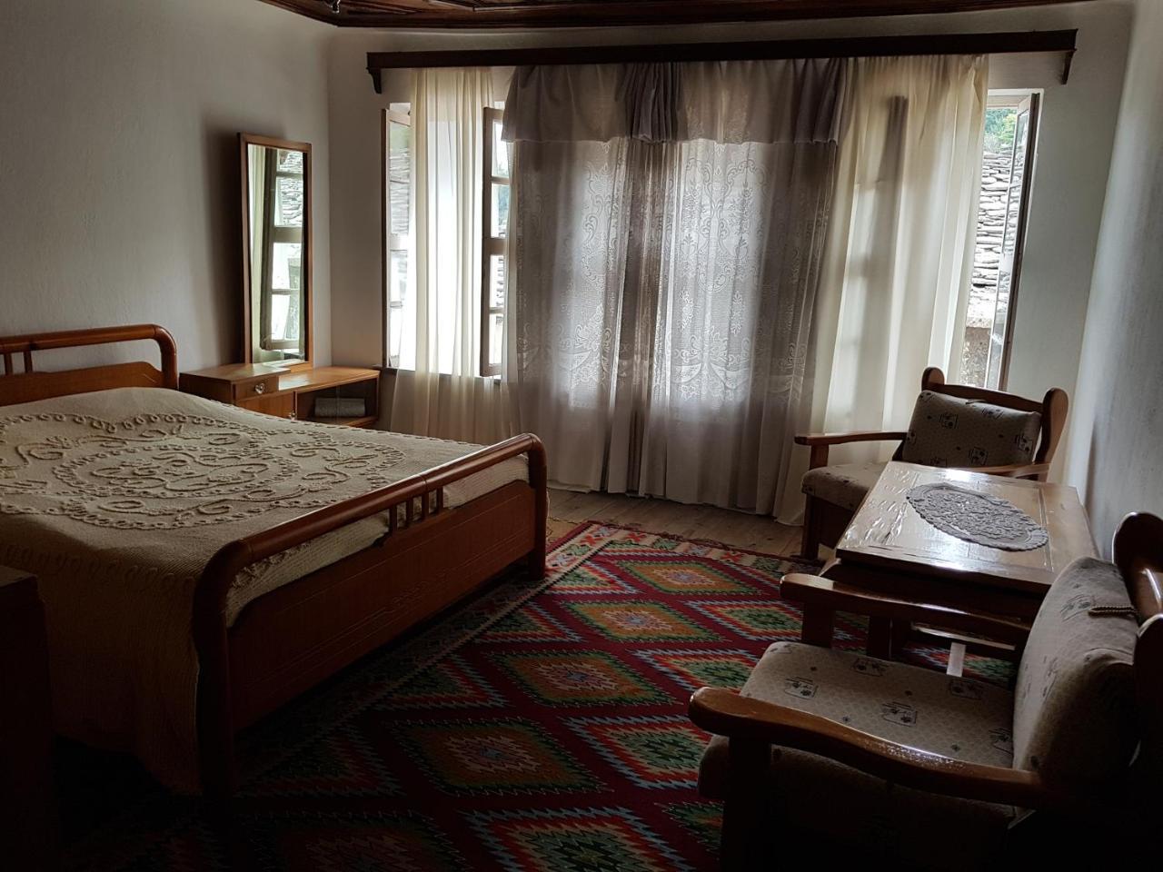 Eva Guesthouse Gjirokastër Exterior foto