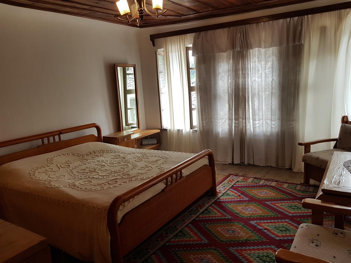 Eva Guesthouse Gjirokastër Exterior foto